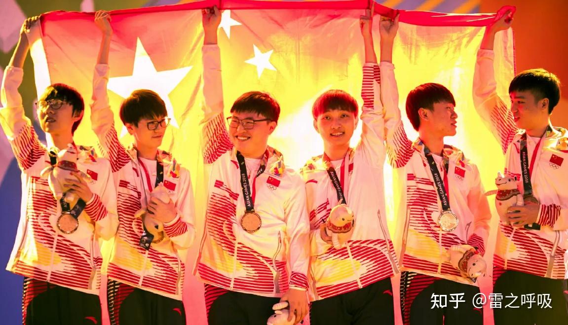 Faker回归赛场，爆冷首场状态亮眼，湖人观众沸腾！